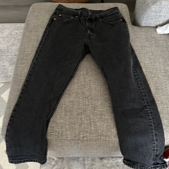 Levi’s black wash straight leg jeans - Picture 2 of 5